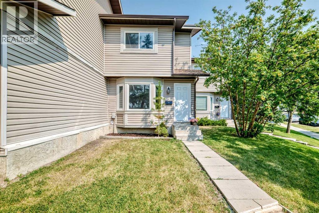11 Falshire Terrace NE - 26