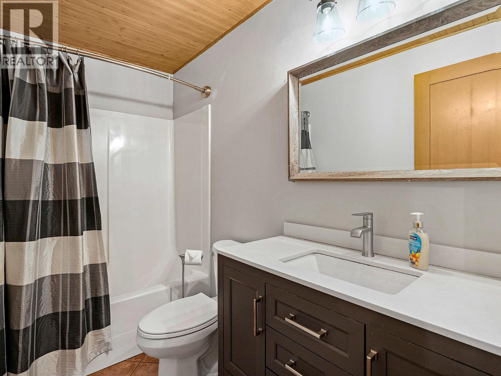 4833 Snow Pines Road, Big White