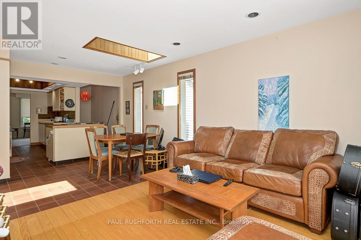 235 ELGIN STREET W - 6