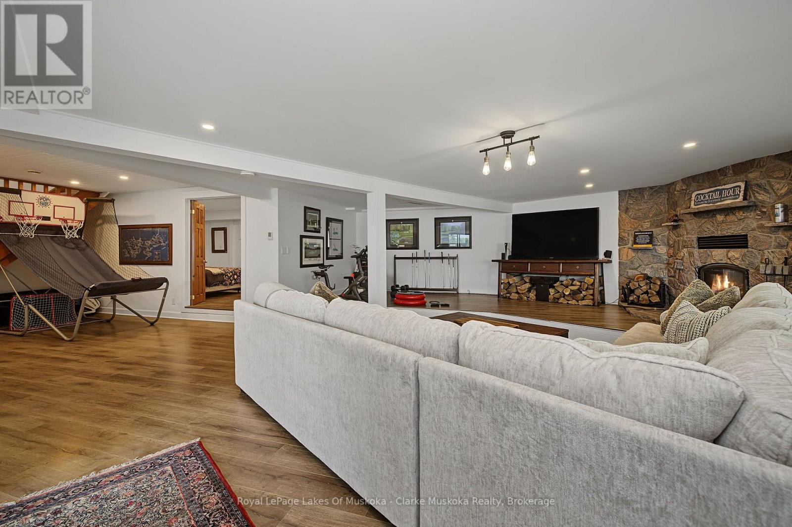 1048 BRACKENRIG ROAD - 41