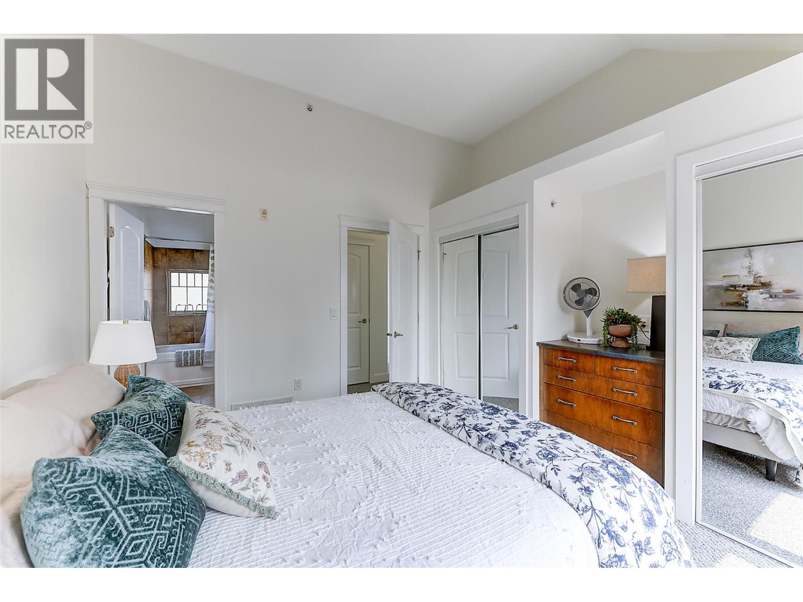 204 1795 Country Club Drive, Kelowna