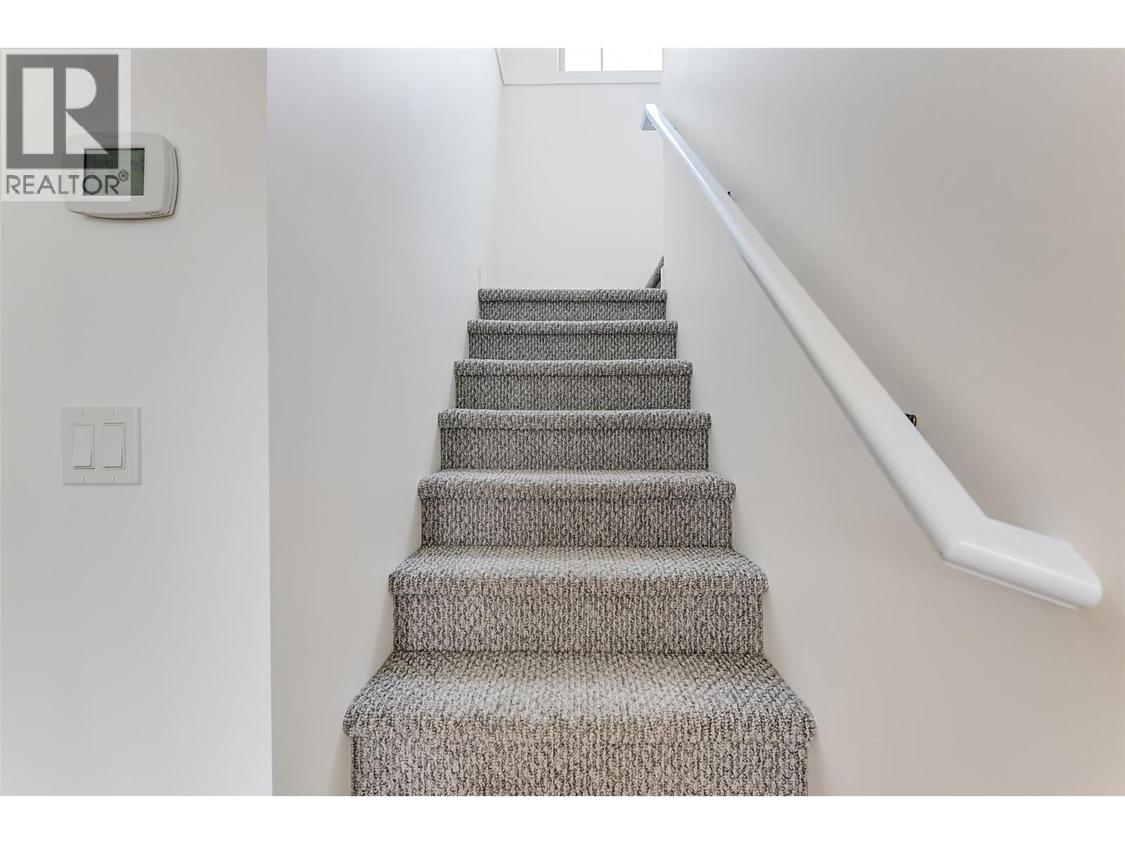 204 1795 Country Club Drive, Kelowna