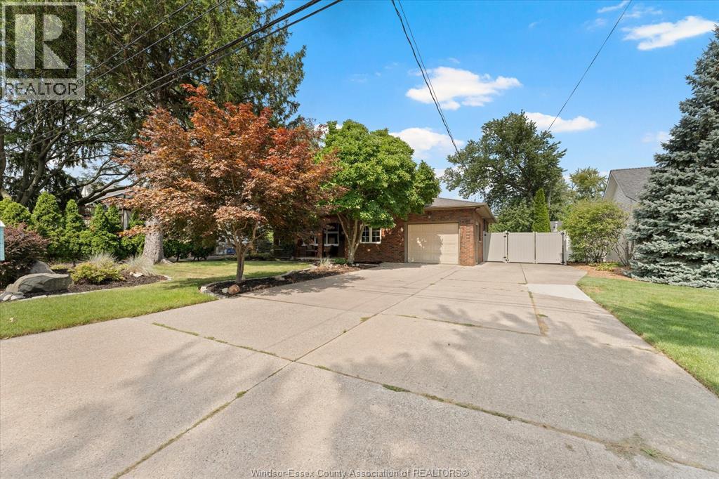 4060 KENNEDY DRIVE - 4