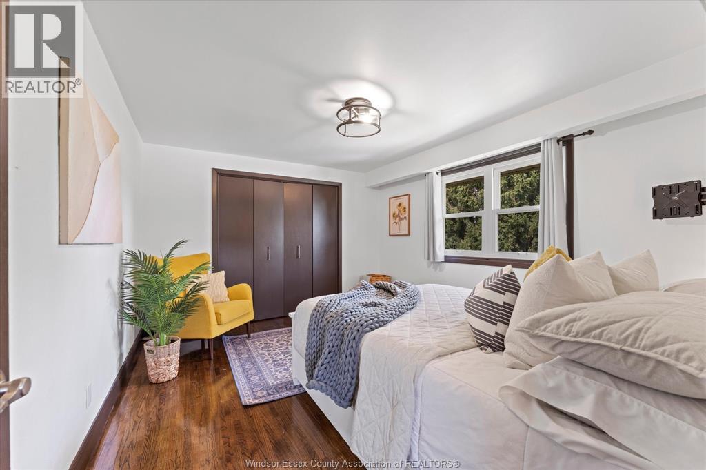 4060 KENNEDY DRIVE - 24