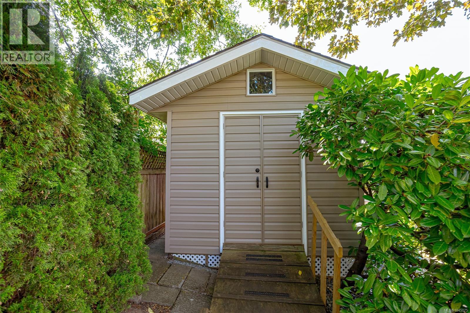 6140 Denali Dr - Image 25