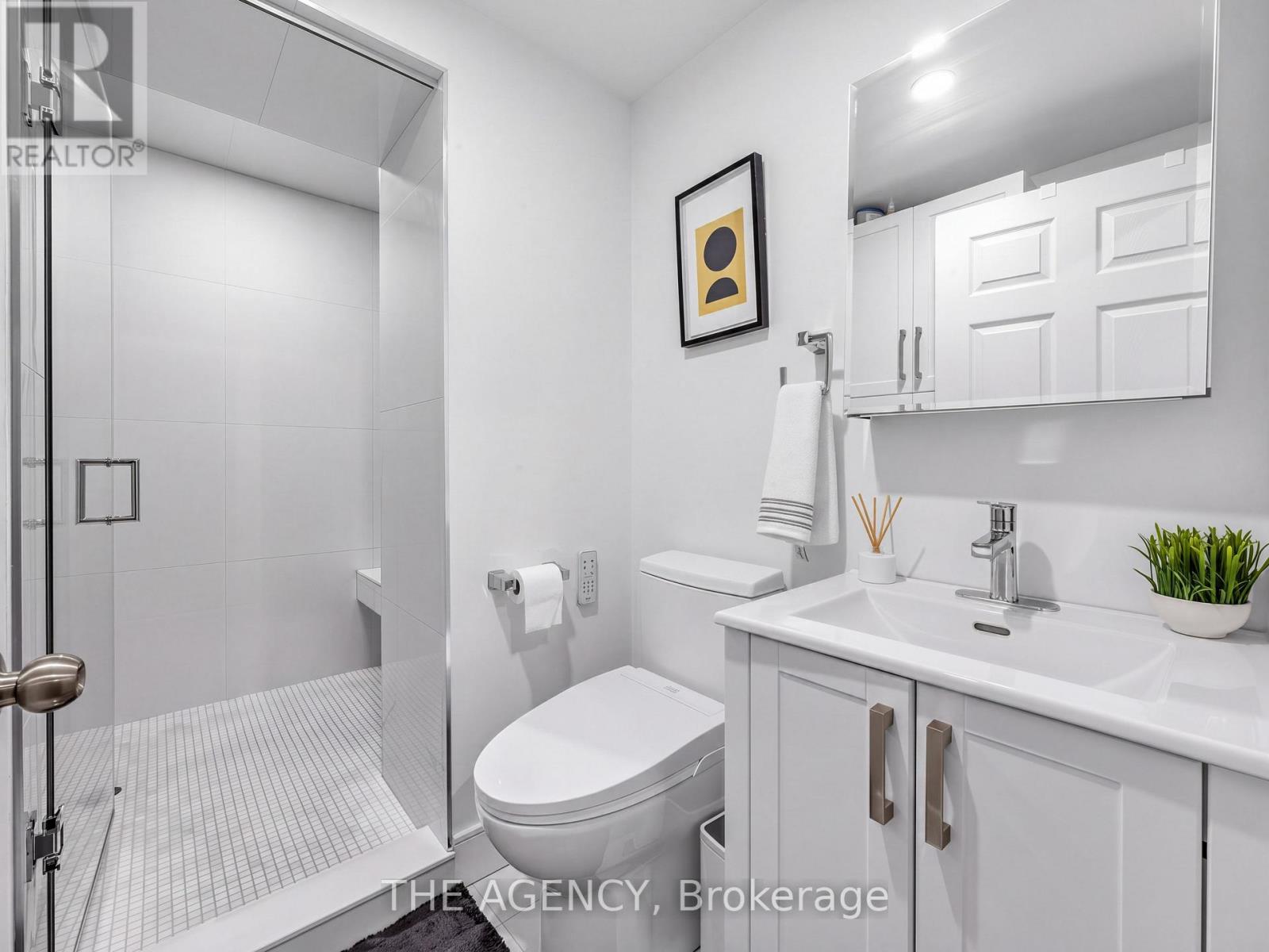 576 OAKWOOD DRIVE - 38