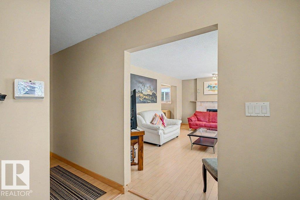 4207 109 A ST NW - 6