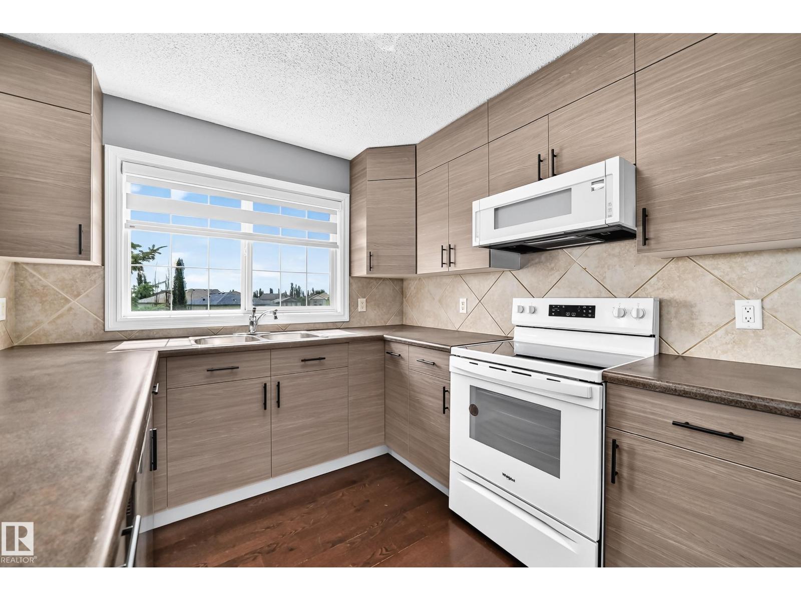#301 13830 150 AV NW - Image 12