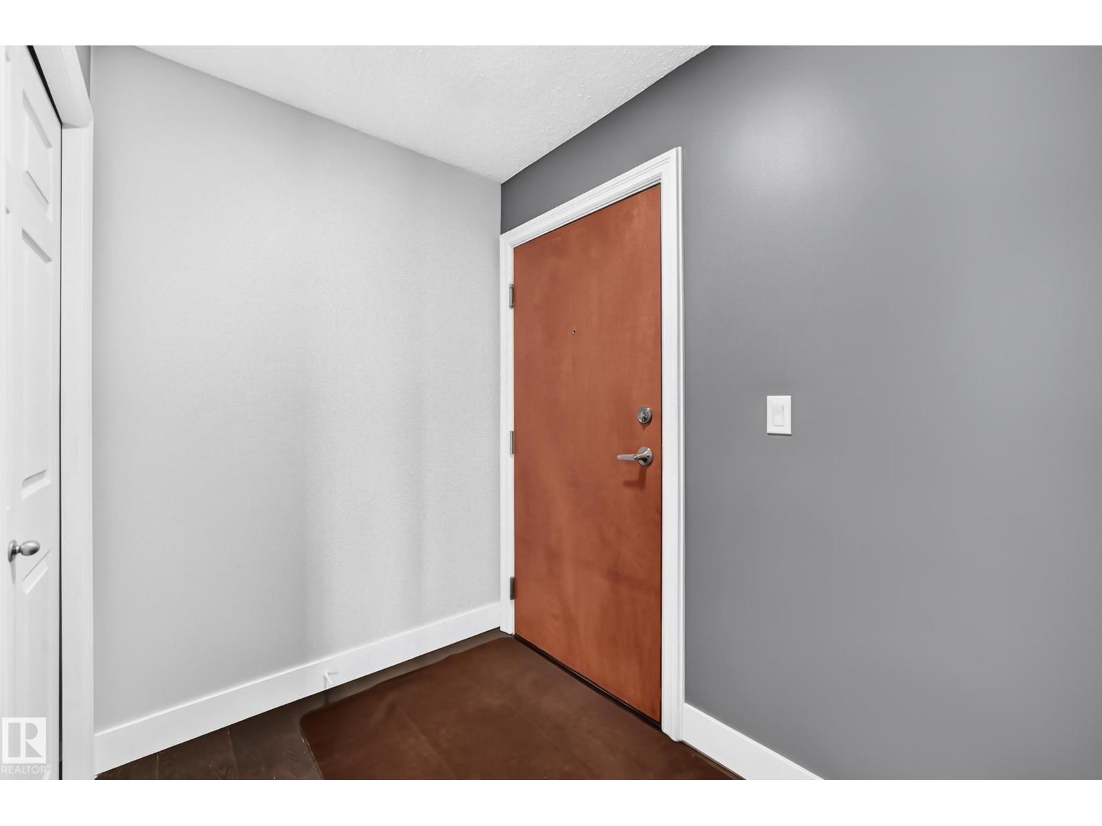 #301 13830 150 AV NW - 4