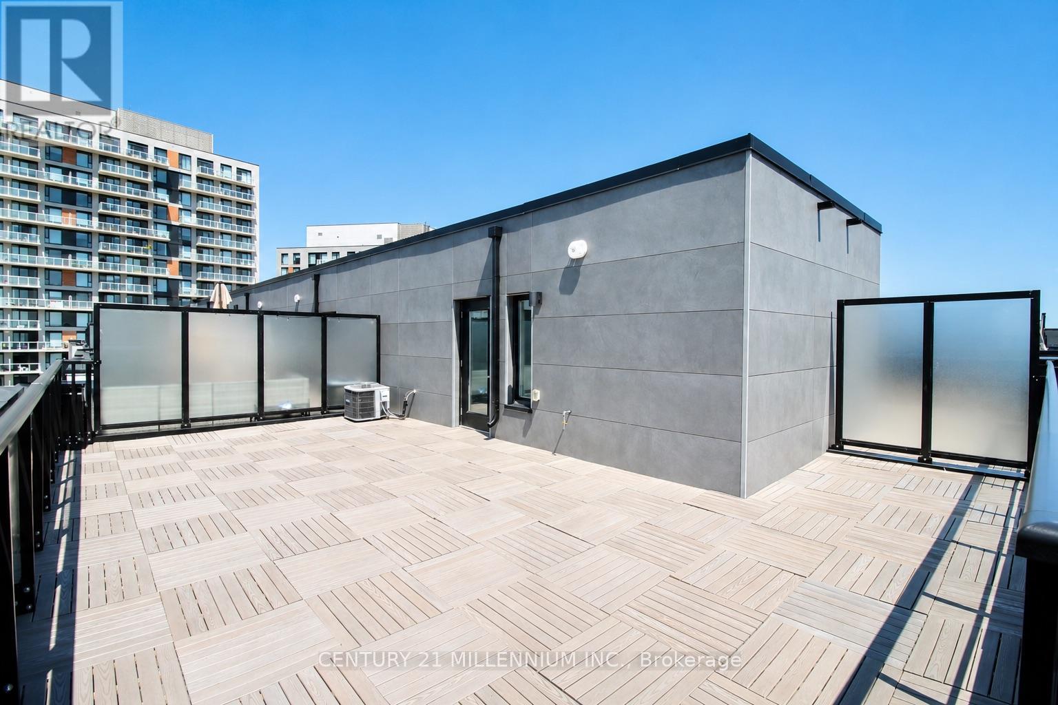 #1103 12 DAVID EYER ROAD - 25
