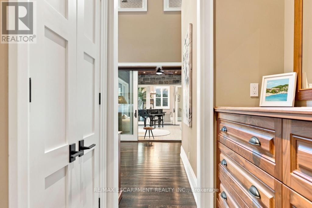 253 ROSSMORE BOULEVARD - 27