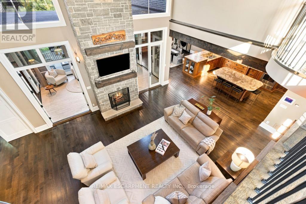 253 ROSSMORE BOULEVARD - 33