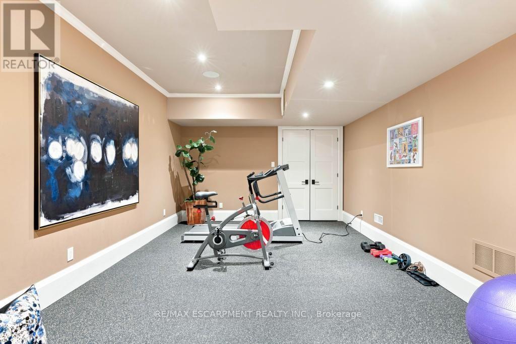 253 ROSSMORE BOULEVARD - 44