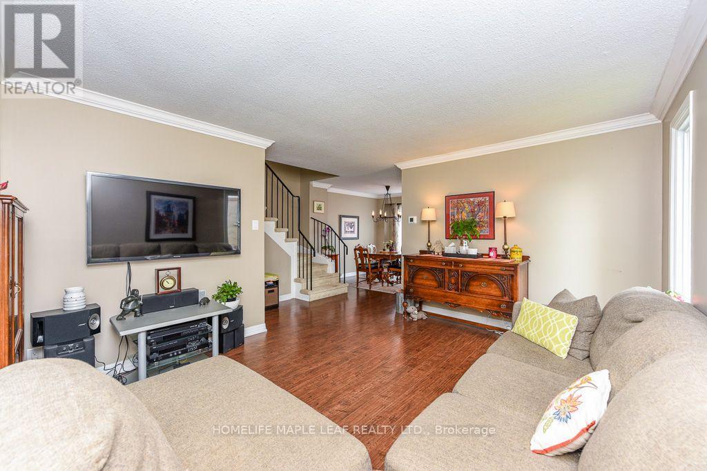 30 PRIMROSE CRESCENT - 13