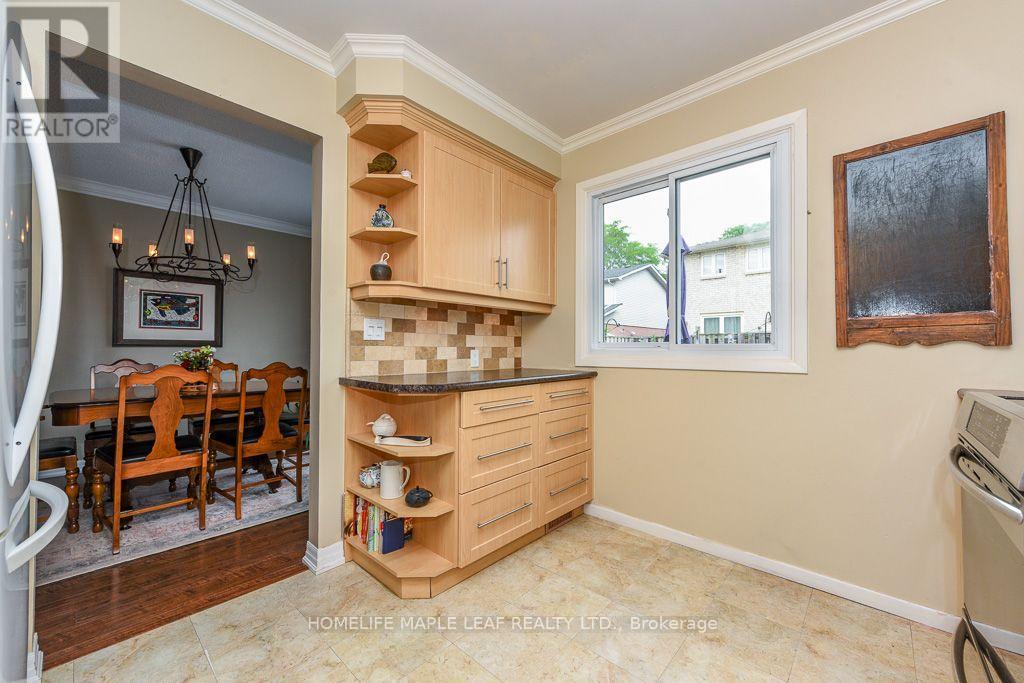 30 PRIMROSE CRESCENT - 21