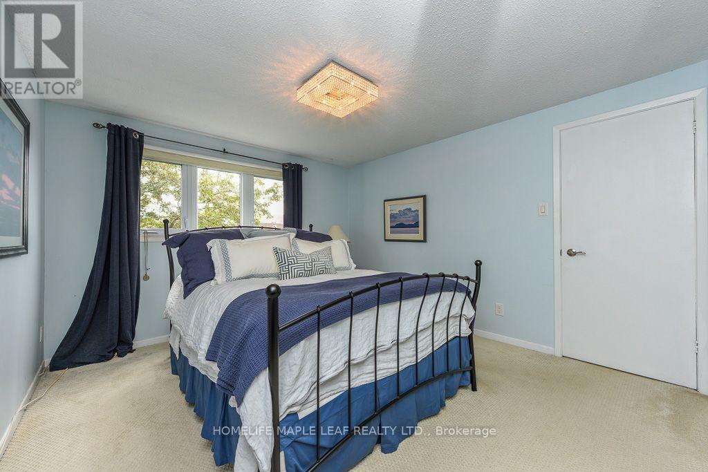 30 PRIMROSE CRESCENT - 32