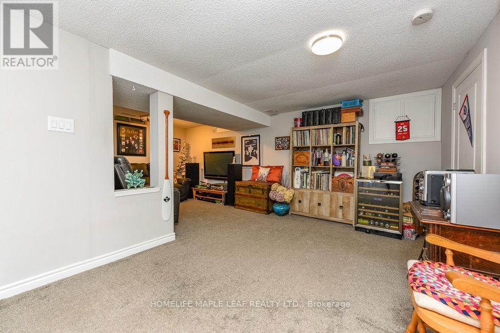 30 PRIMROSE CRESCENT - 36