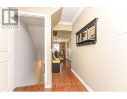 Laundry room - 30 Primrose Crescent, Brampton, ON L6Z1E2 Photo 9