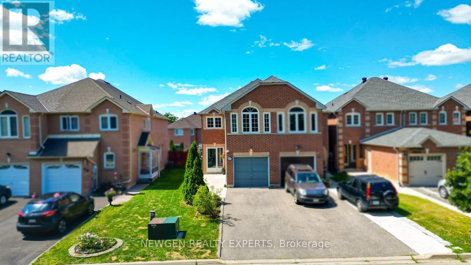 42 MCCLEAVE CRESCENT - 1