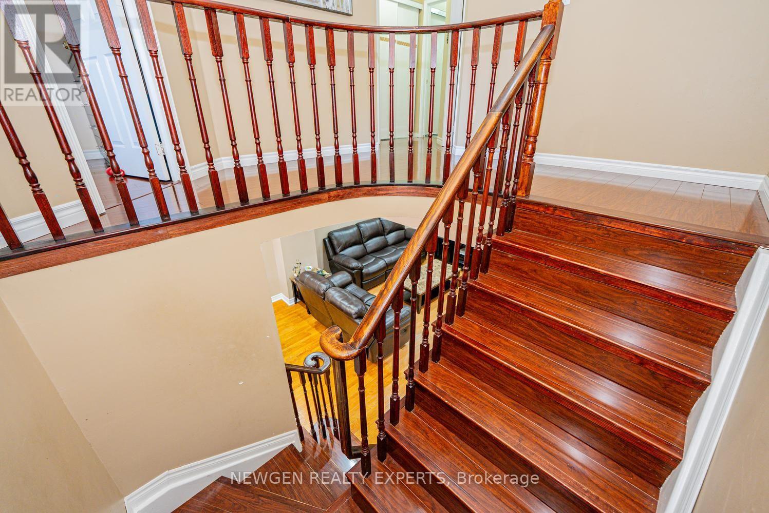42 MCCLEAVE CRESCENT - 25