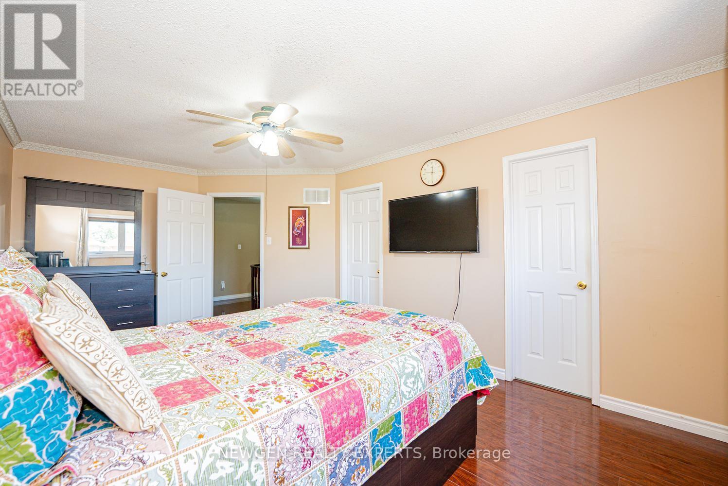 42 MCCLEAVE CRESCENT - 30
