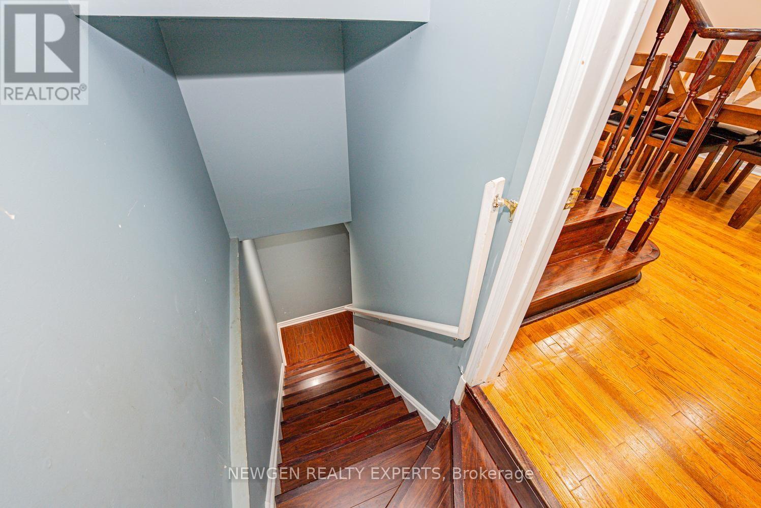 42 MCCLEAVE CRESCENT - 40