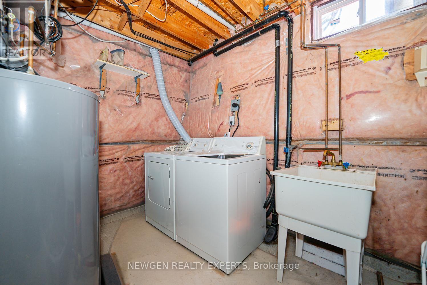 42 MCCLEAVE CRESCENT - 43