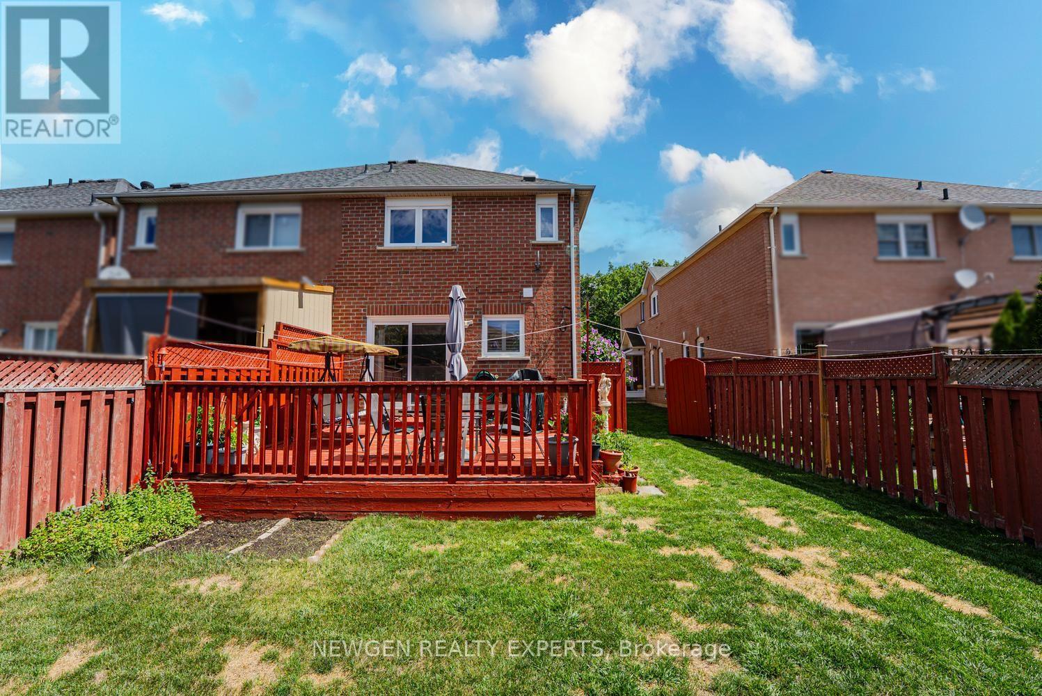 42 MCCLEAVE CRESCENT - 48