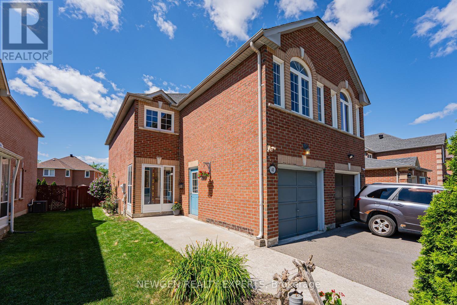 42 MCCLEAVE CRESCENT - 5