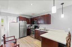 16 Mager Drive, Winnipeg, MB R2M0J7 Photo 6