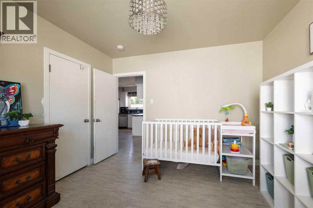 117 12 Street SE - 15