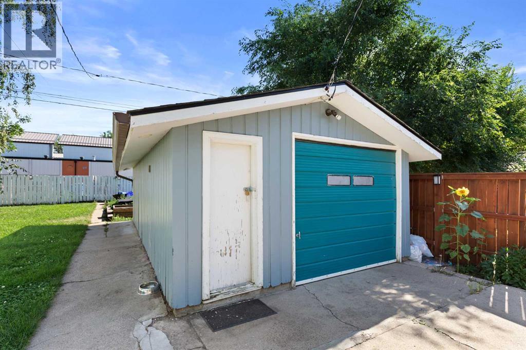 117 12 Street SE - 48