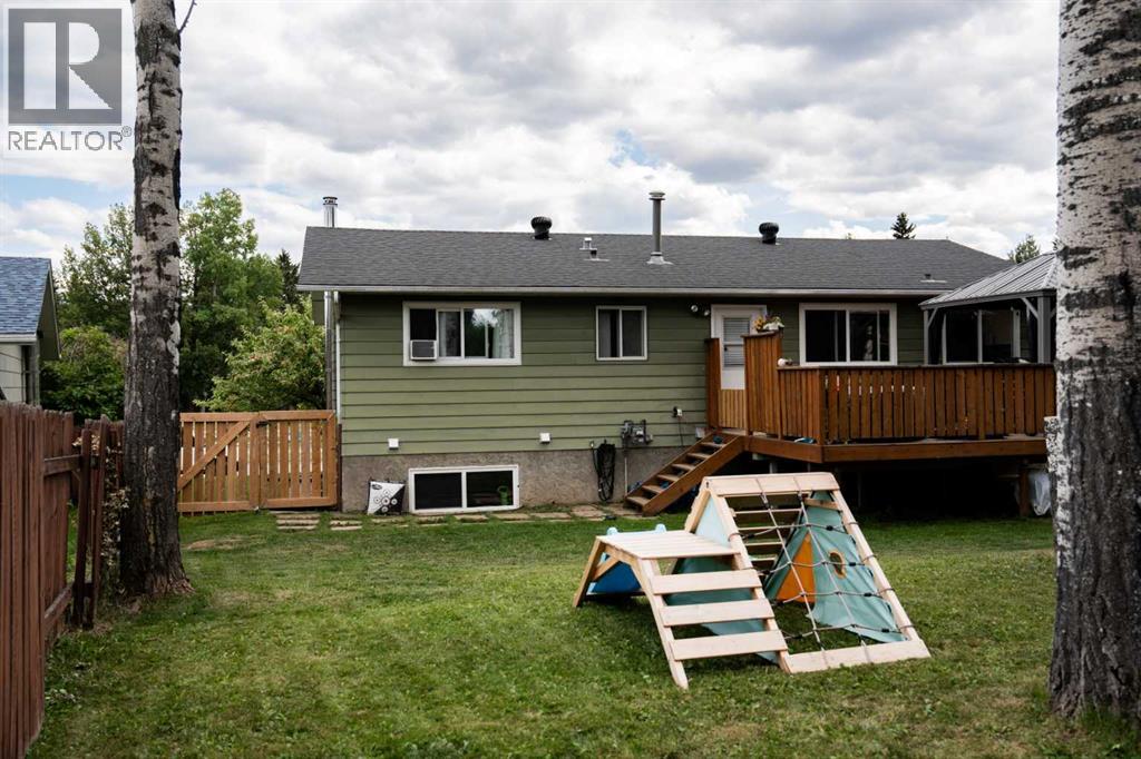 402 Mountain Street - Image 23