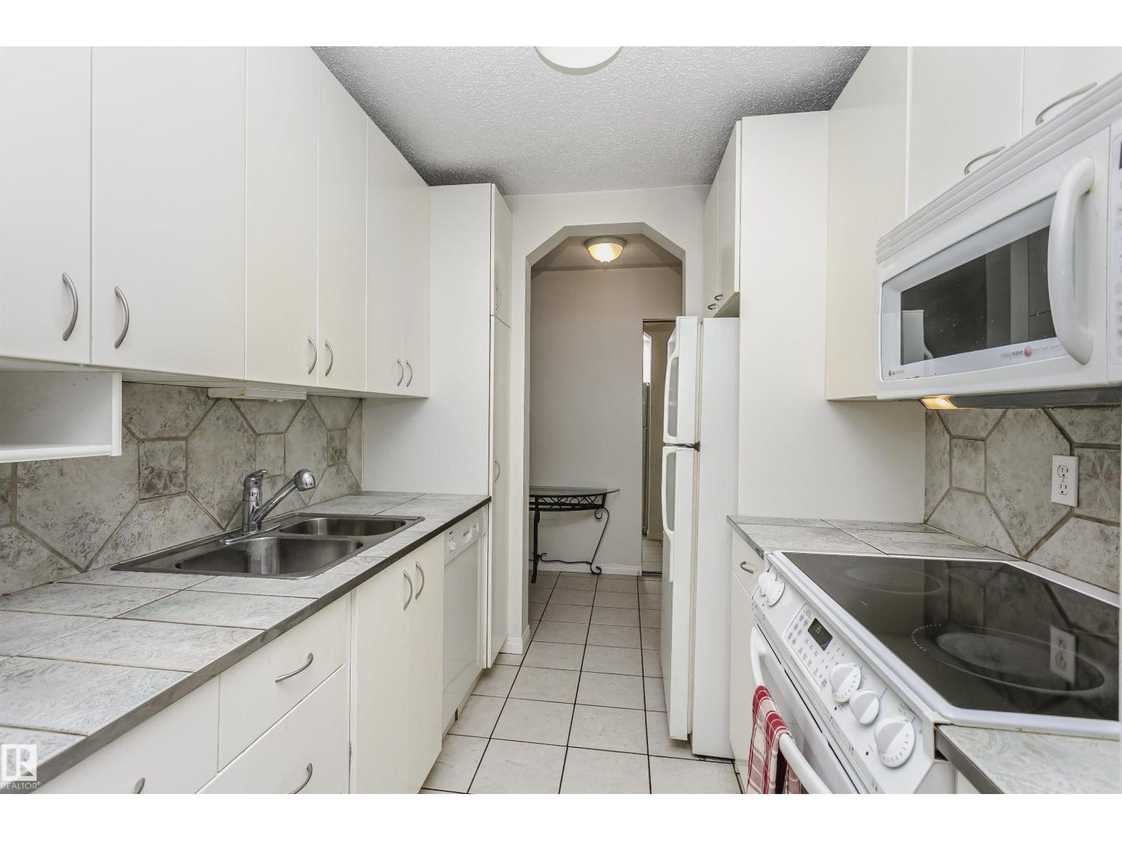 #302 5005 31 AV NW - 13