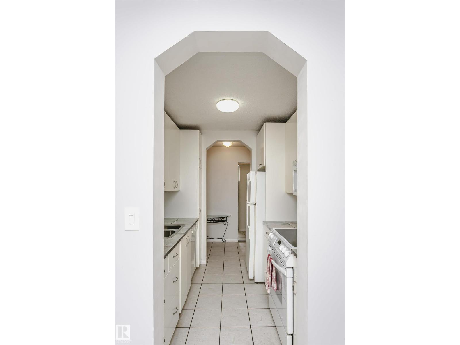#302 5005 31 AV NW - Image 16