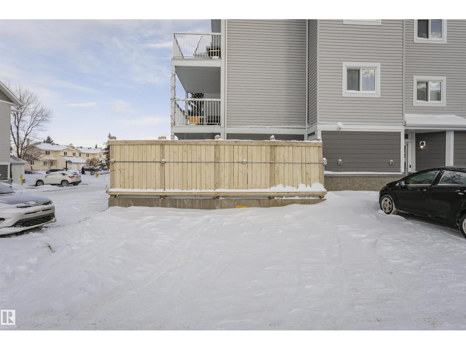 #302 5005 31 AV NW - 29