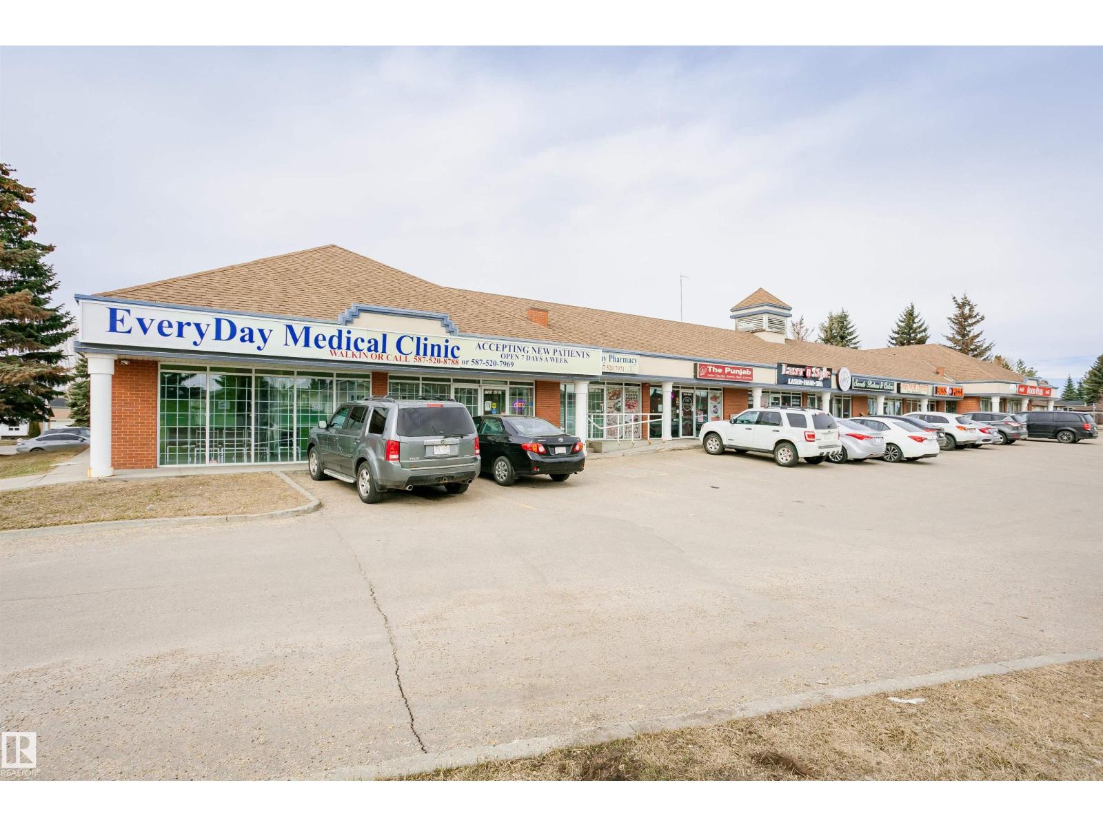 #302 5005 31 AV NW - 30
