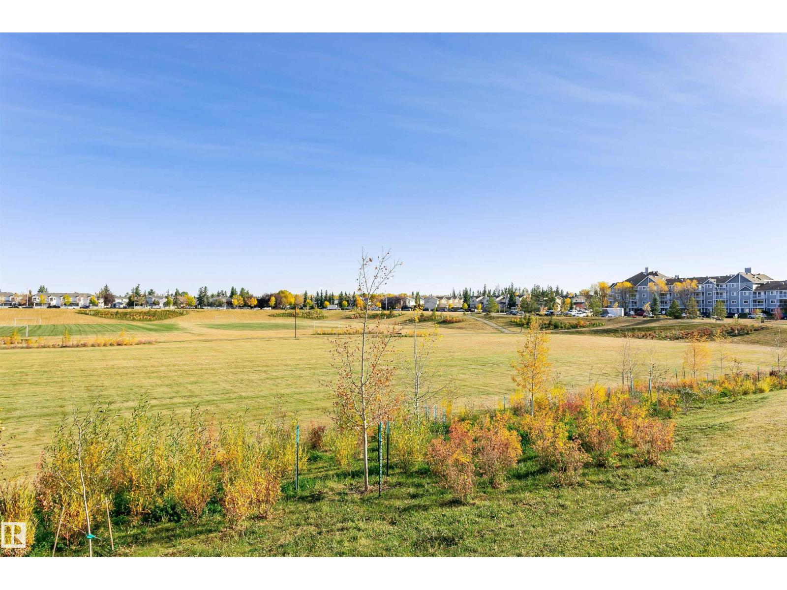 #302 5005 31 AV NW - 35