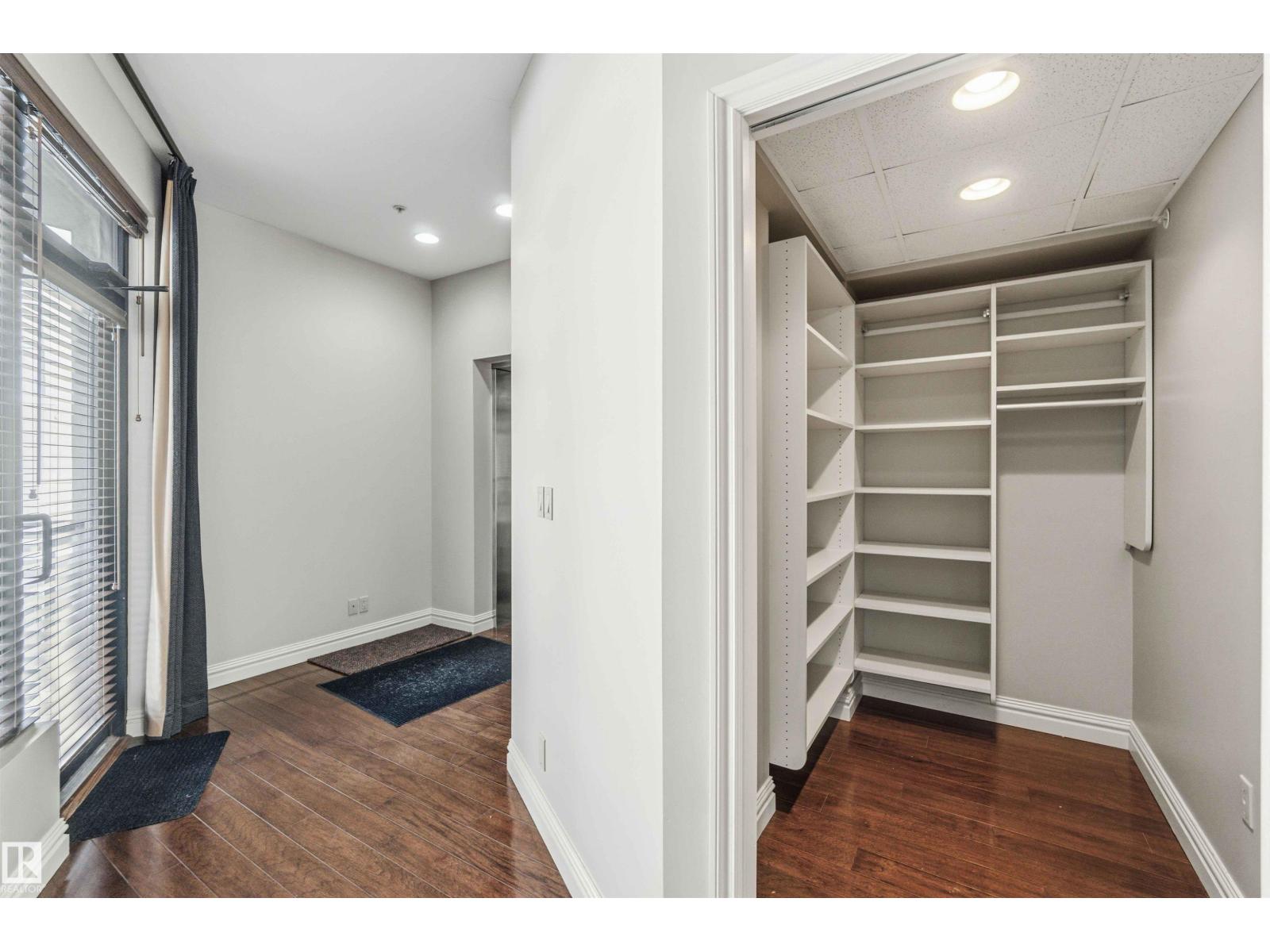#401 10009 102 AV NW - Image 33