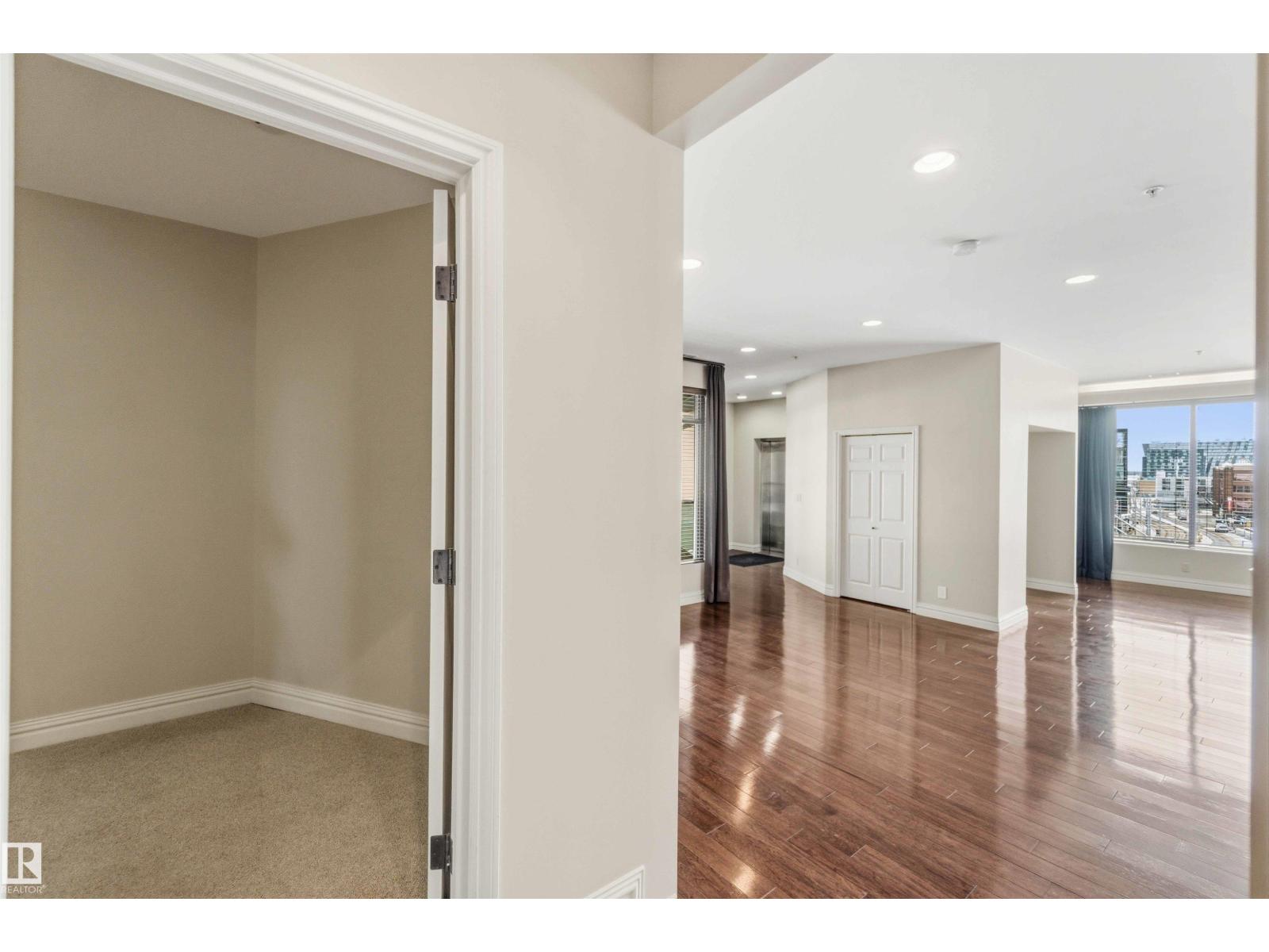 #401 10009 102 AV NW - 6