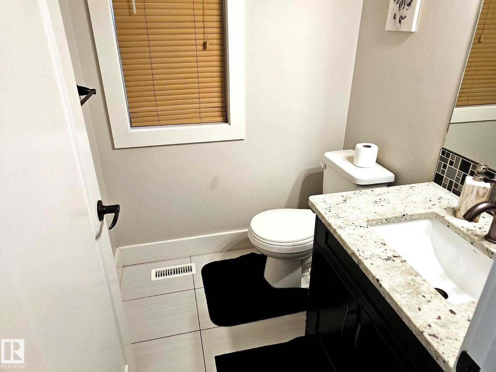 #2 12714 117 ST NW - 22
