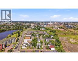 4pc Bathroom - 33 Bishop Street, Moncton, NB E1E1K4 Photo 6