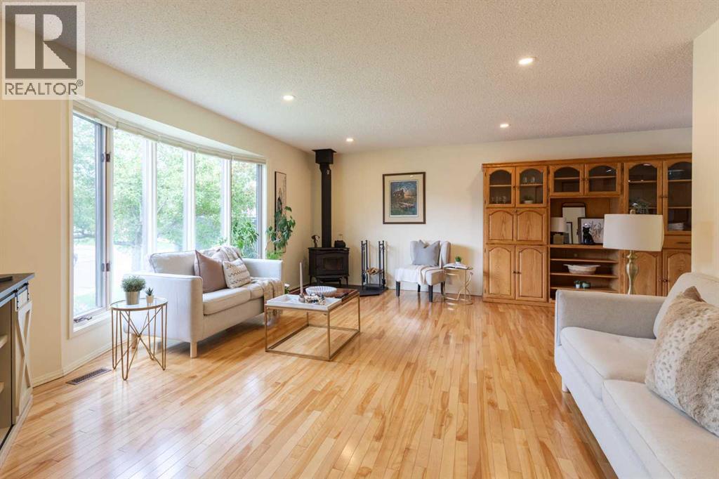 11 Greenwood Court SW - Image 5