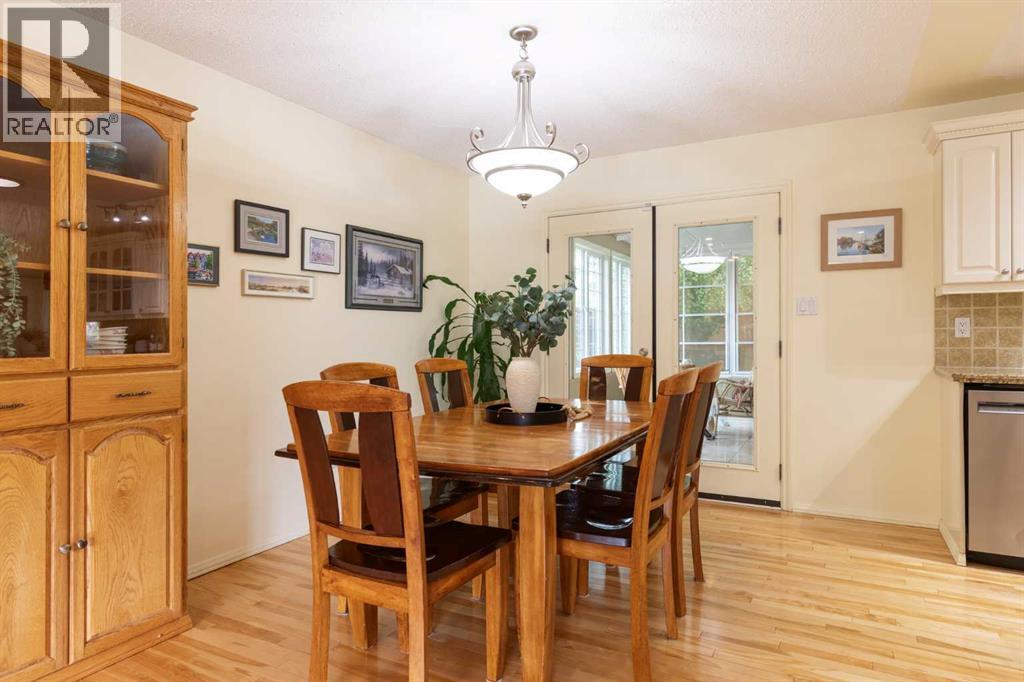 11 Greenwood Court SW - Image 9