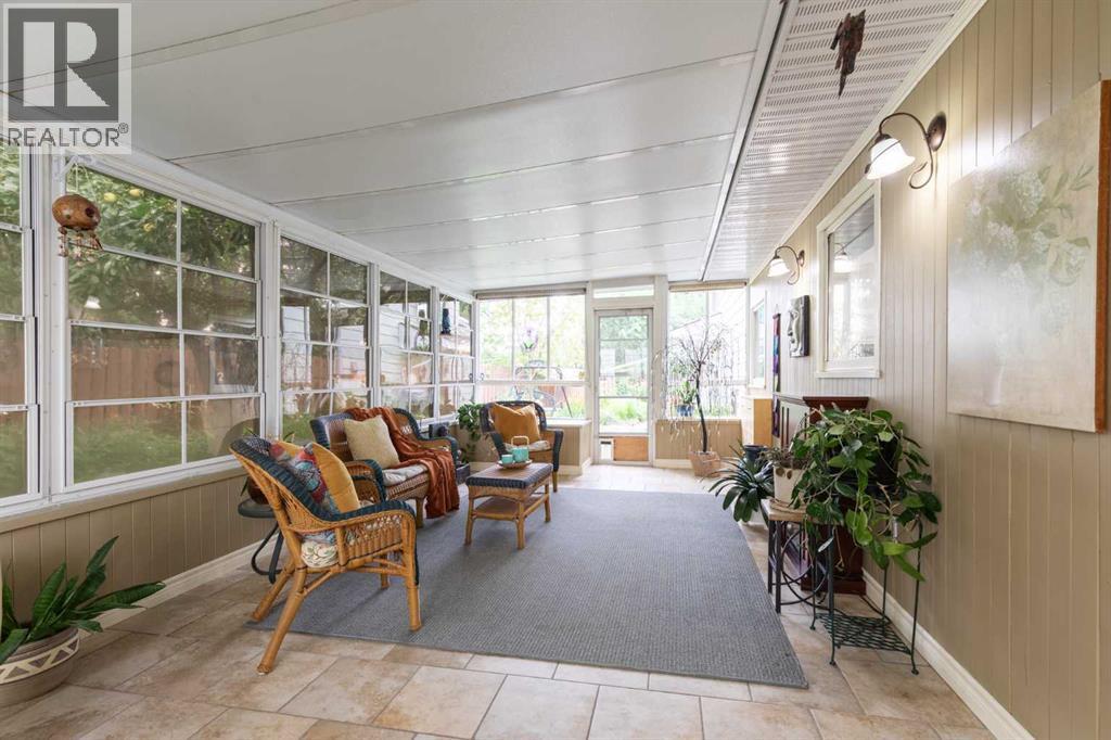 11 Greenwood Court SW - Image 17