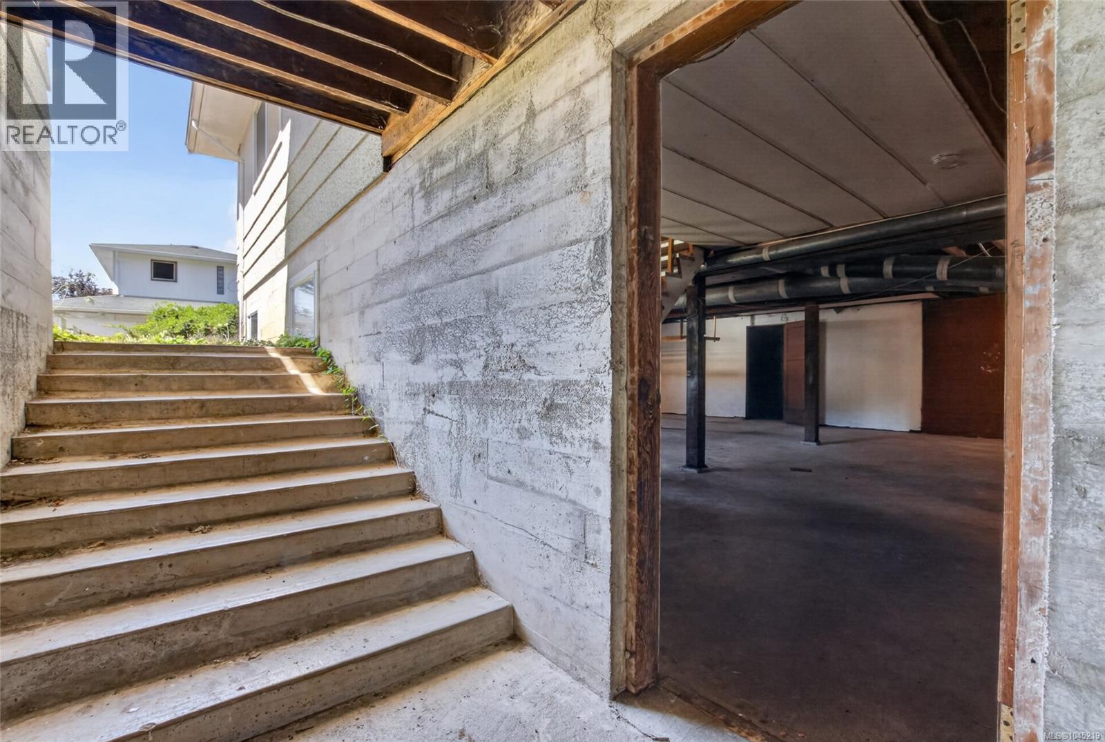 4030 Gibbins Rd - Image 87
