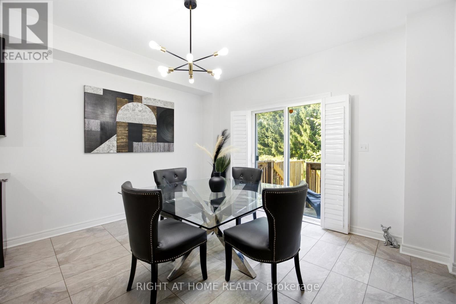 216 GREENWOOD ROAD - 19
