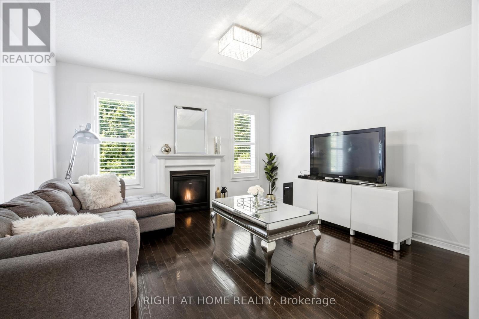 216 GREENWOOD ROAD - 12