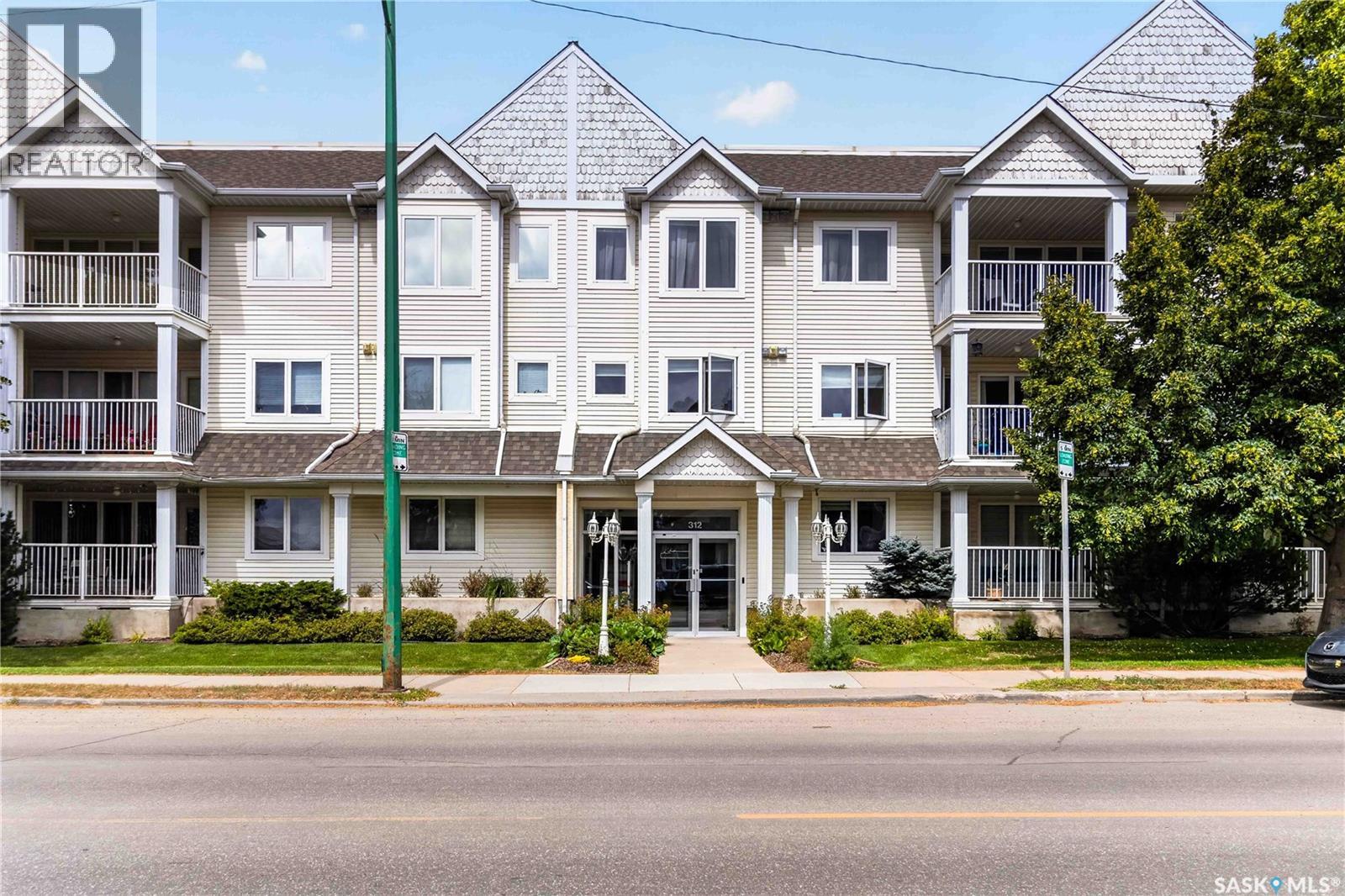 216 312 108th STREET W