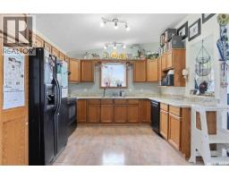 Family room - 329 1st Avenue E, Mortlach, SK S0H3E0 Photo 12